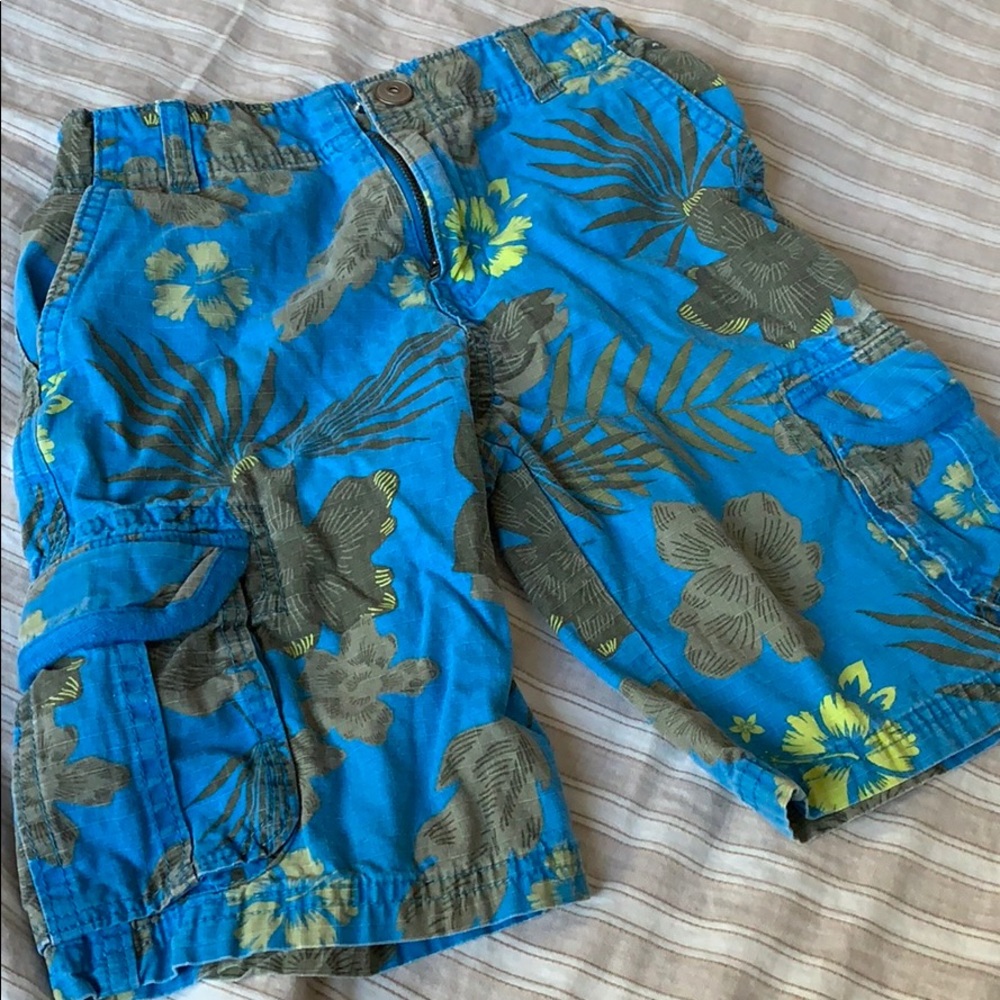 Boy Gymboree cargo short tropical print 8